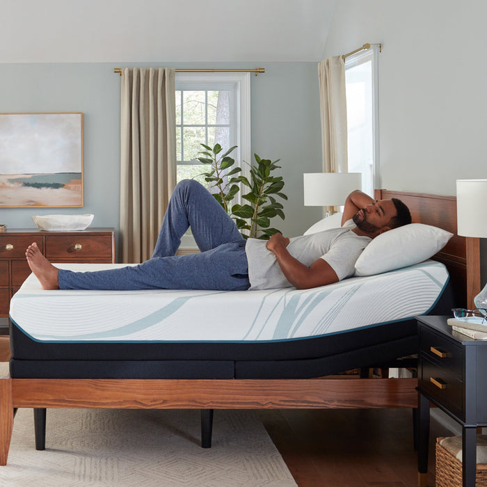 Tempur-Pedic® Adapt® Medium Hybrid 11" Mattress