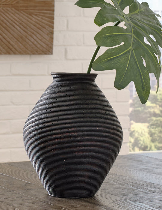 Hannela Vase - LasVegasFurnitureOnline.com