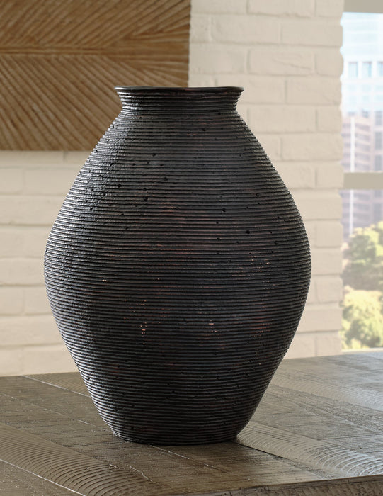 Hannela Vase - LasVegasFurnitureOnline.com