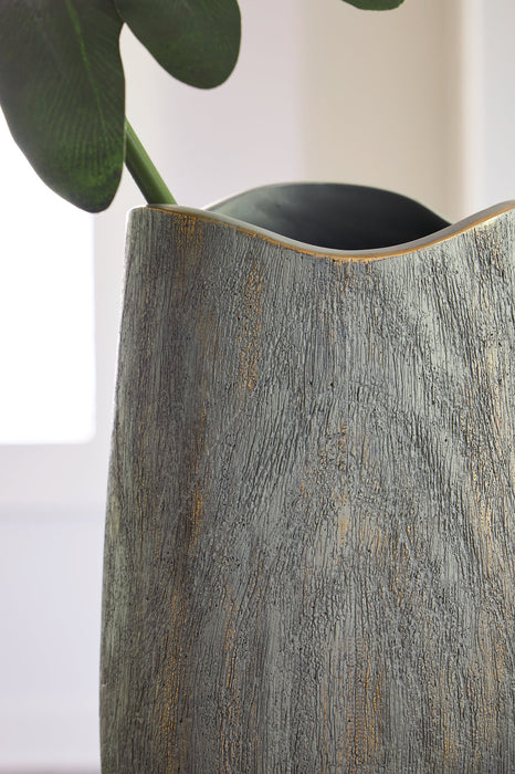 Iverly Vase - LasVegasFurnitureOnline.com